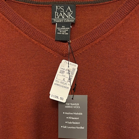 NWT Jos A. Bank sweater, XL, Red - Picture 3 of 3